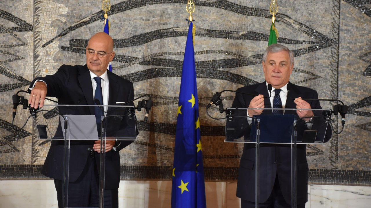 İtalya ve Yunanistan Avrupa'dan düzensiz göç için yardım istedi