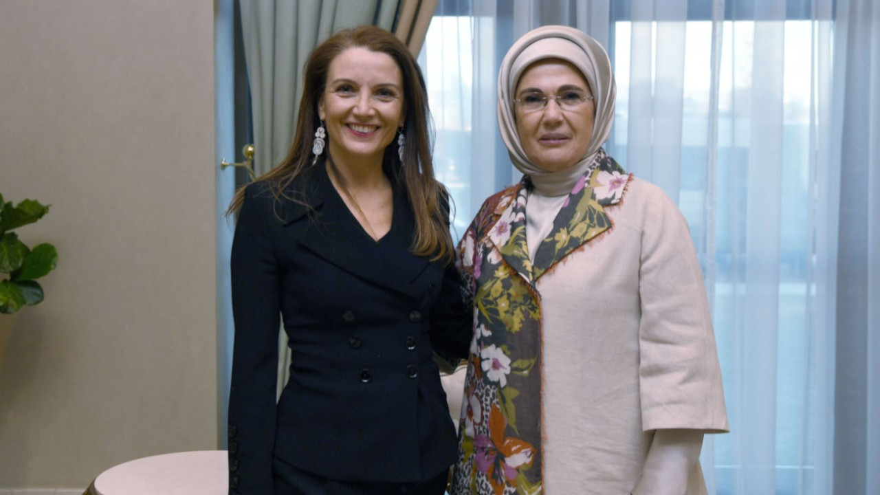 Emine Erdoğan, Regina De Dominicis ile görüştü