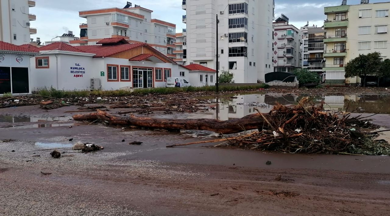 Antalya'da sel felaketi: İşte o görüntüler... - Sayfa 4