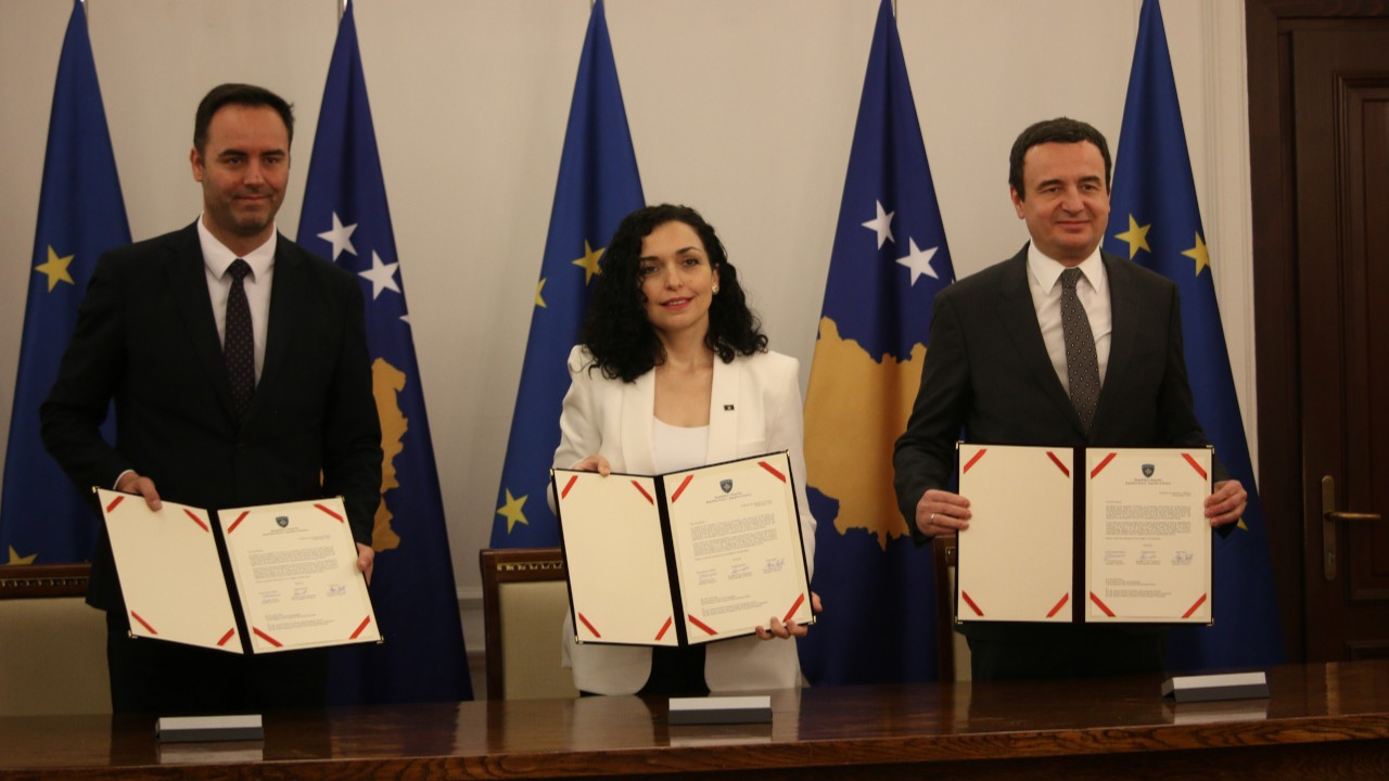 Kosova AB’ye üyelik başvuru dilekçesini imzaladı