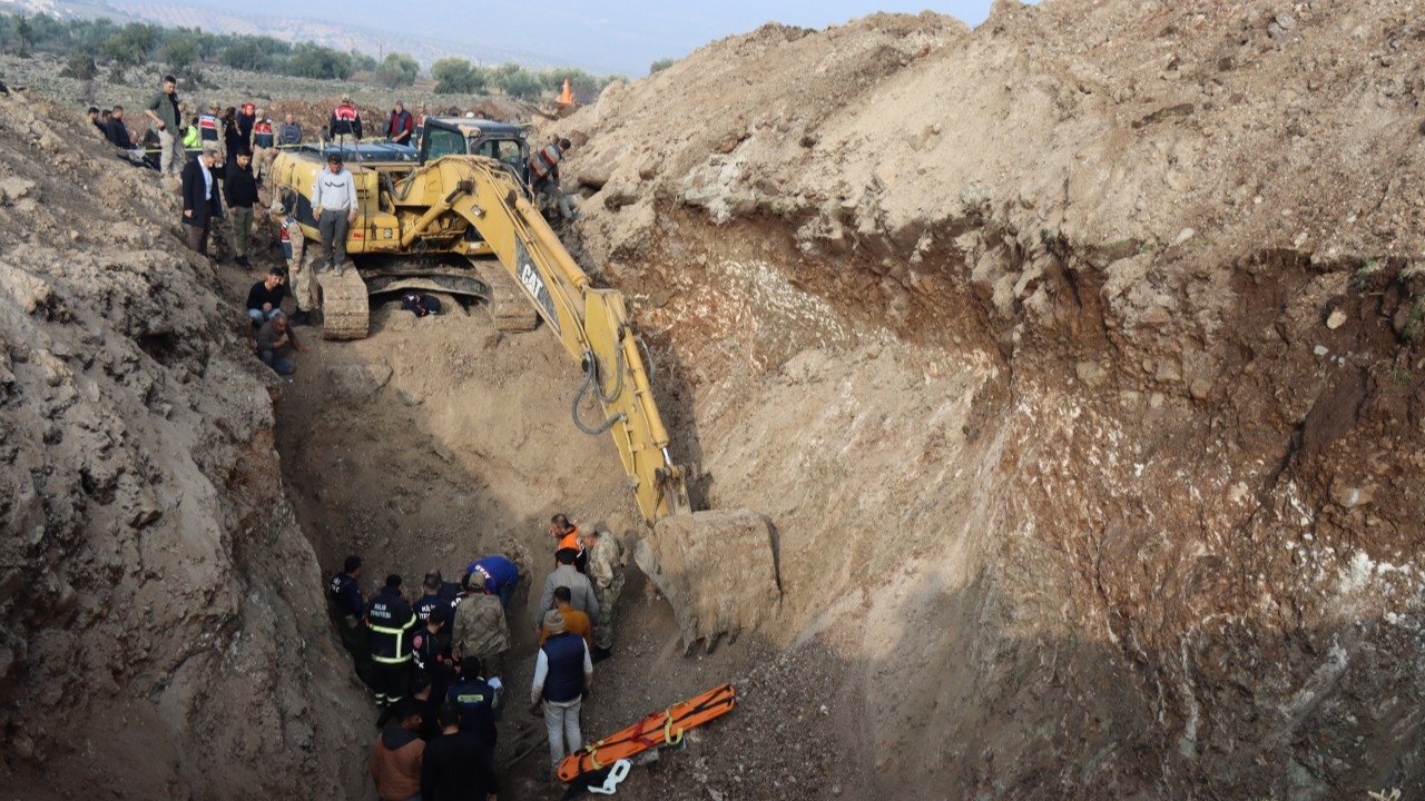 Kilis'te göçük altında kalan 2 işçi öldü
