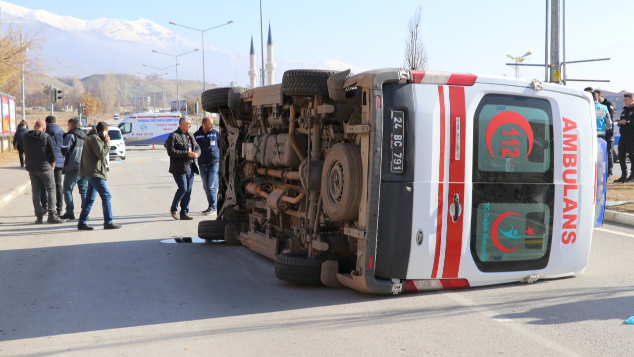 Erzincan'da feci kaza