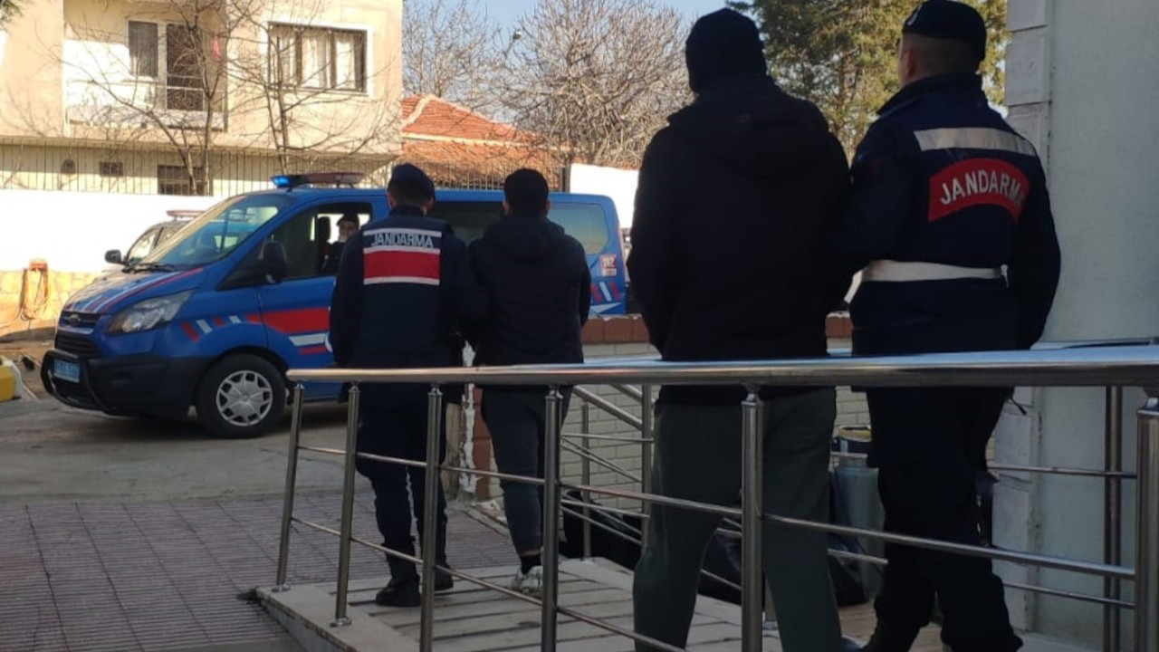 Yunanistan'a kaçmaya çalışan 8 FETÖ'cü yakalandı