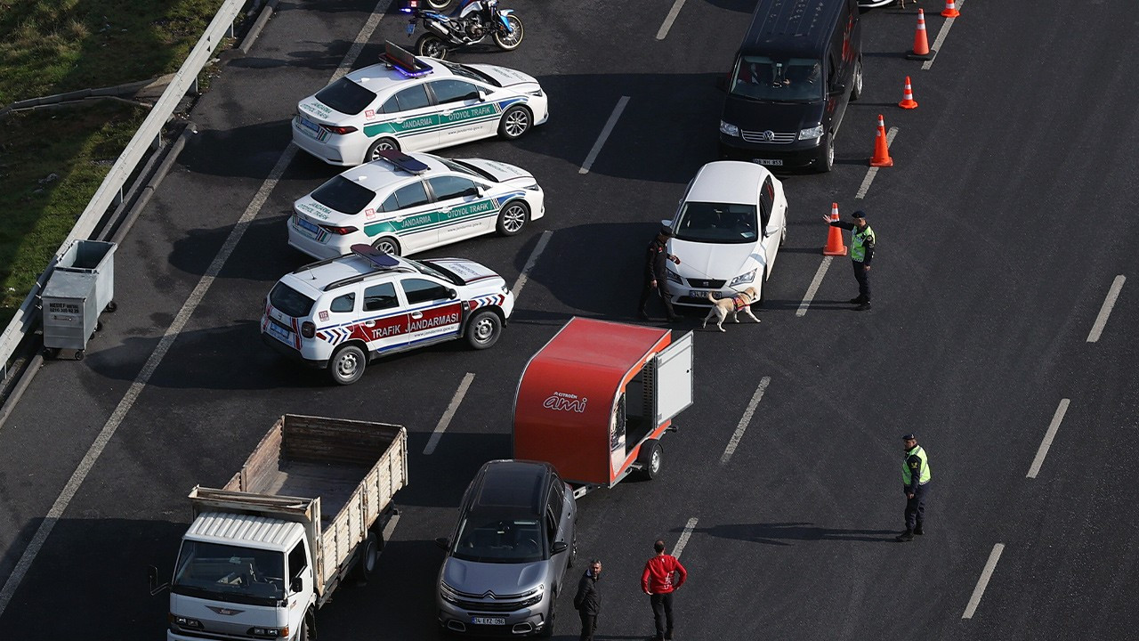 İstanbul'da güvenlik nedeniyle yollar trafiğe kapatılıyor