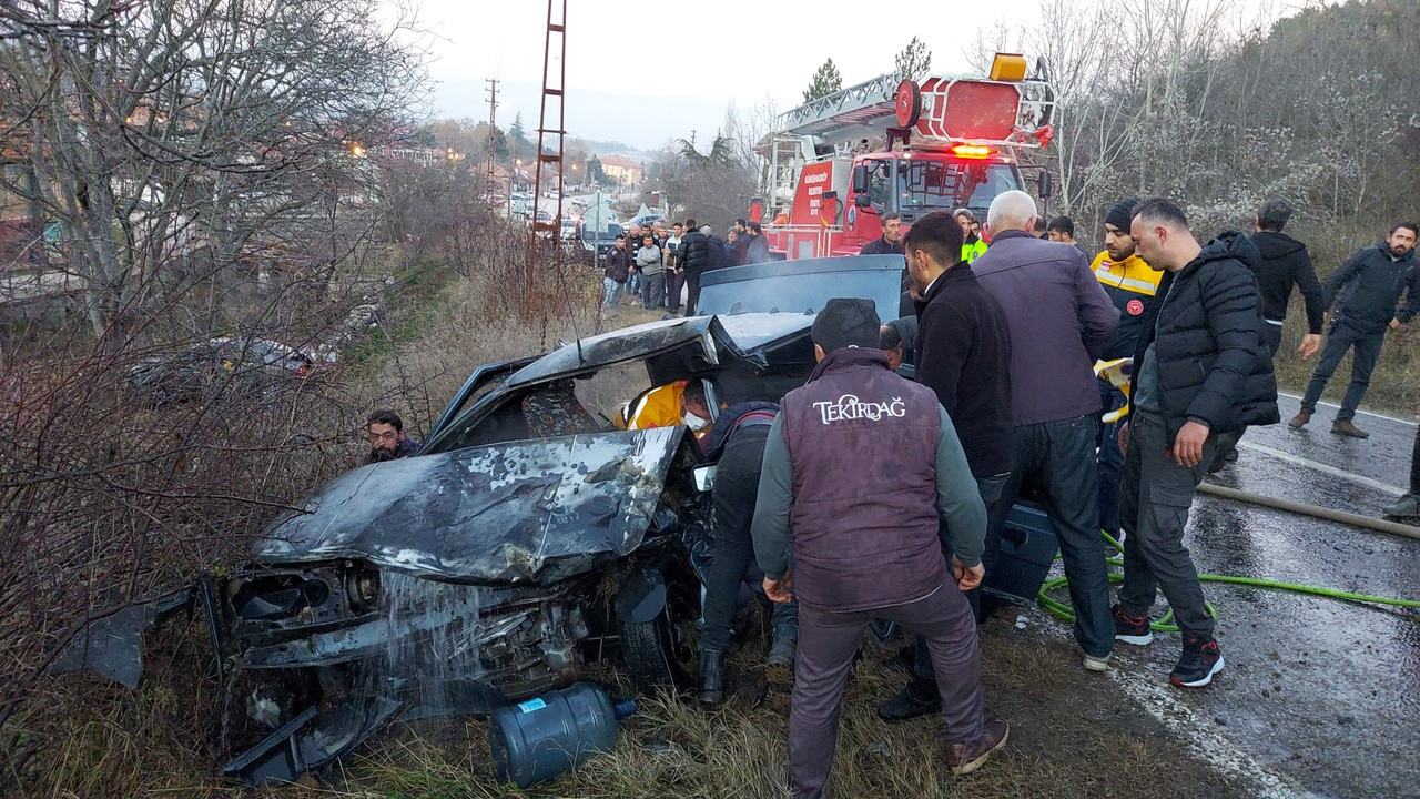 Amasya'da iki otomobil çarpıştı: 4 yaralı