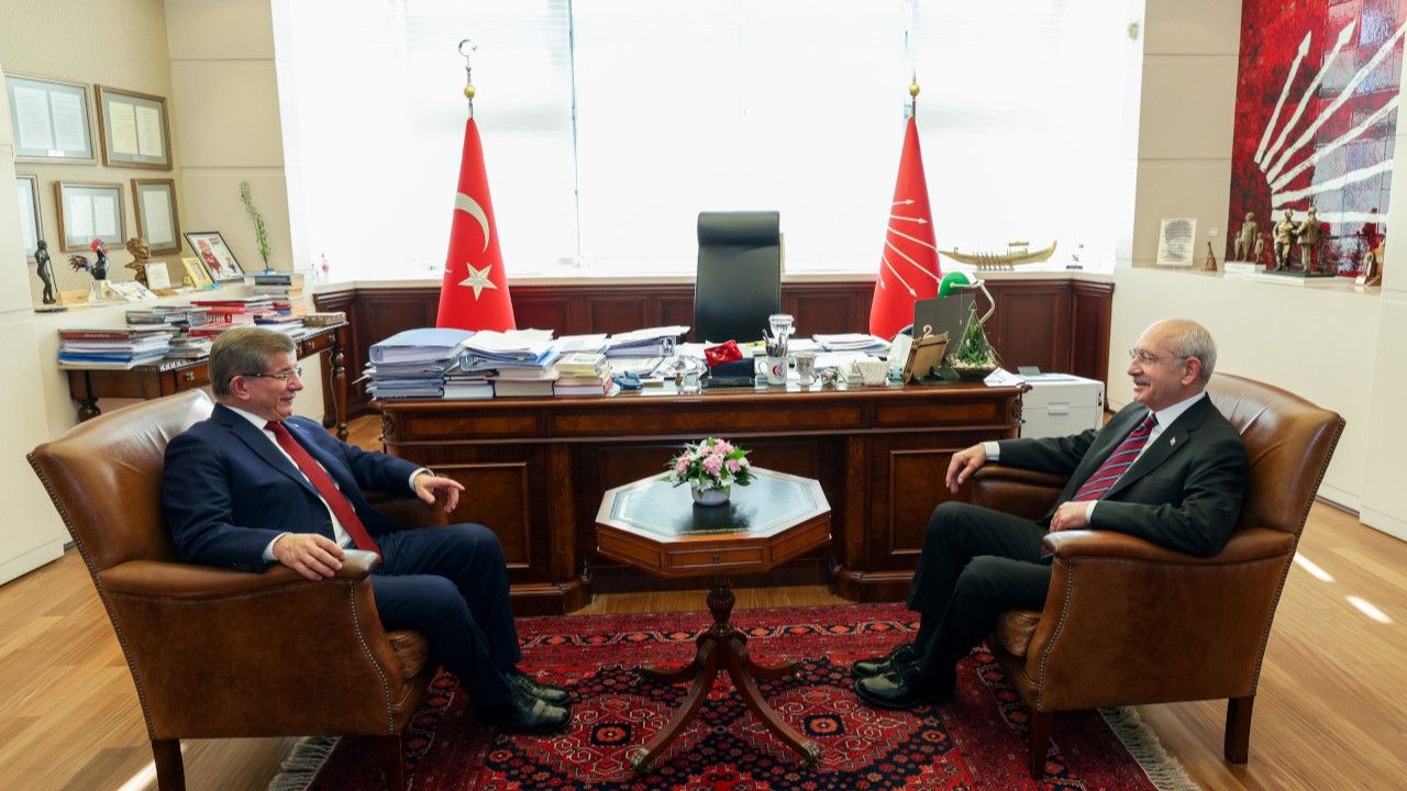 CHP lideri Kılıçdaroğlu, Ahmet Davutoğlu ile bir araya geldi