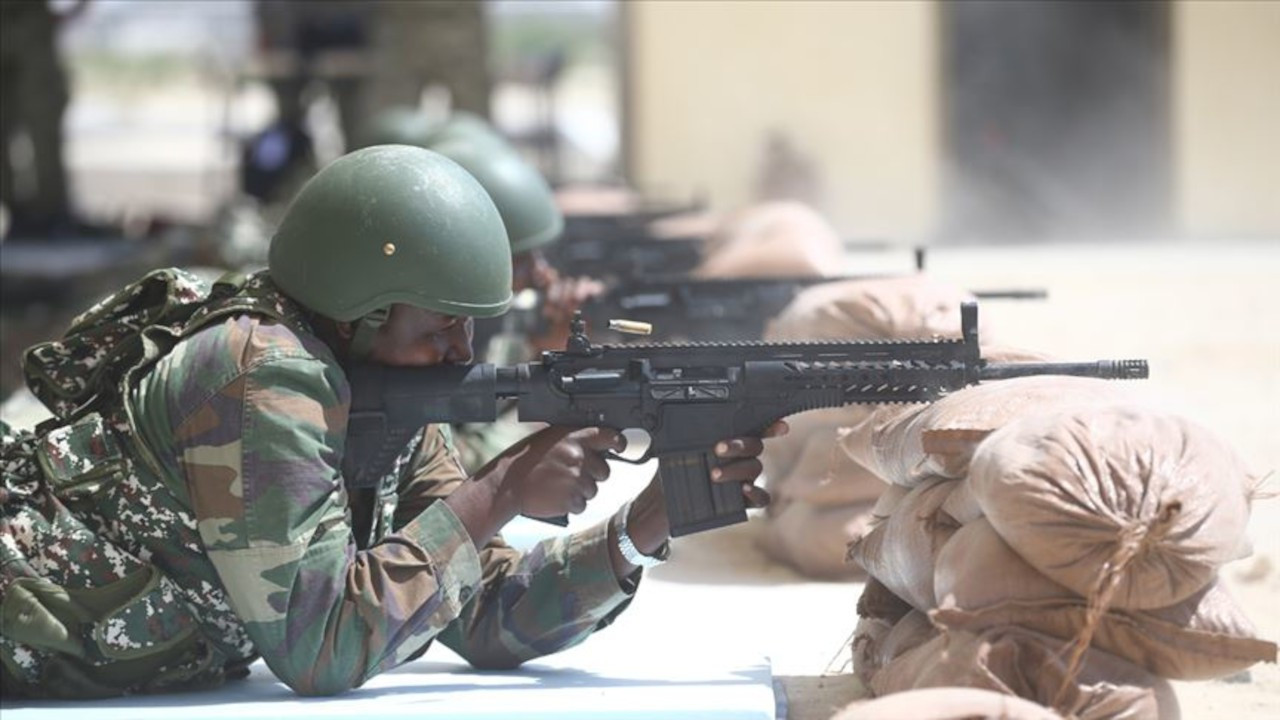 Somali'de Eş-Şebab'dan askeri üste saldırı