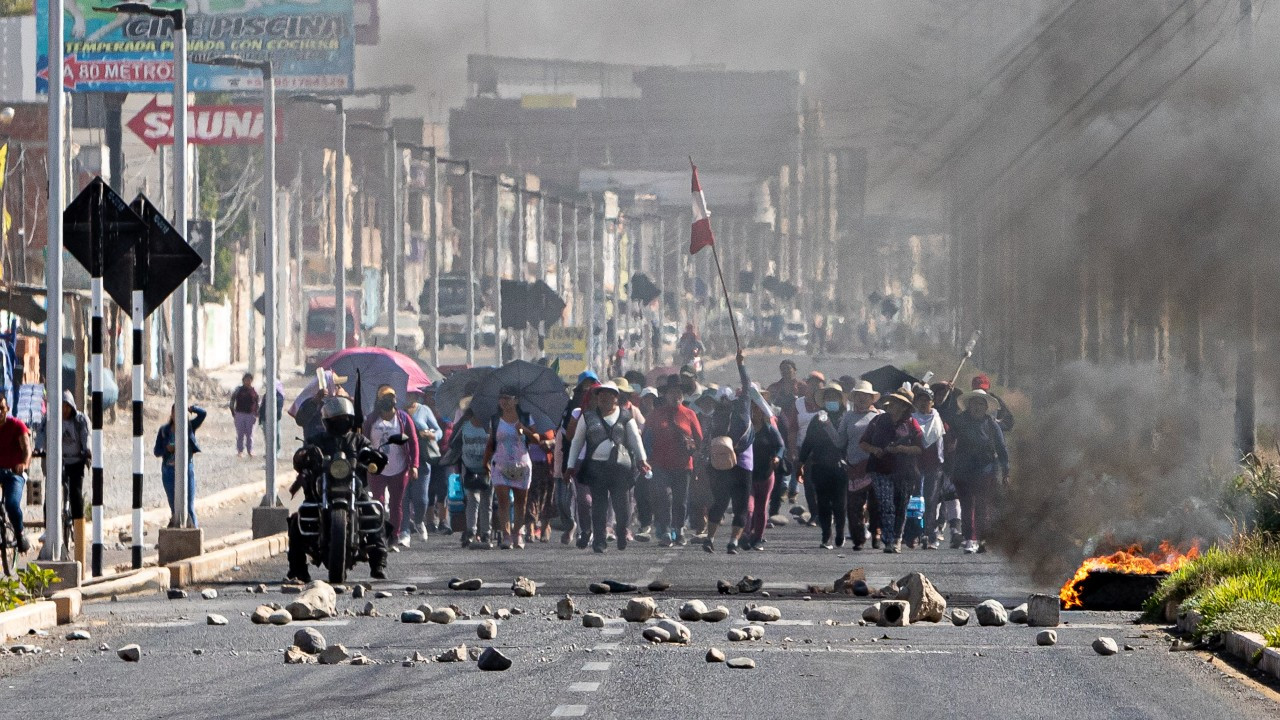 Peru'da protestolar Lima'ya sıçradı