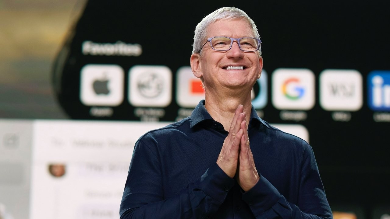 Apple CEO’su Tim Cook’un yıllık maaşı yüzde 40 kesildi