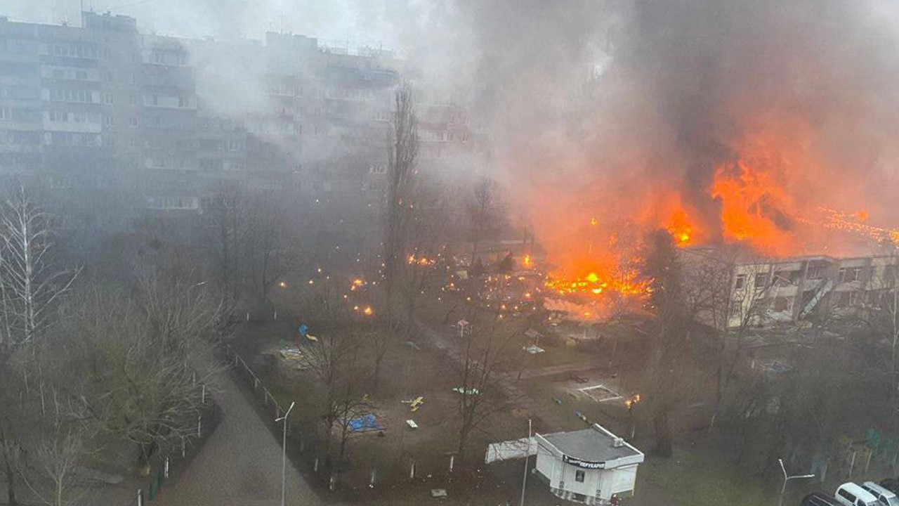 Kiev'de helikopter düştü