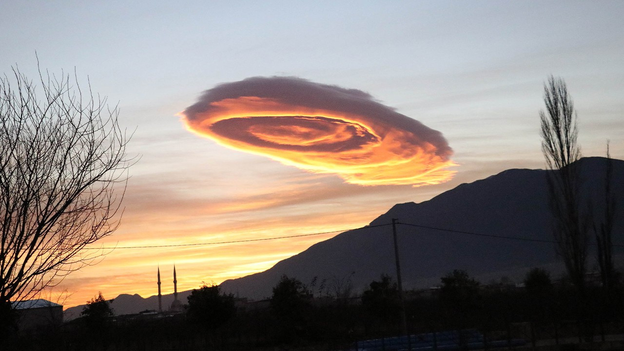 'UFO bulut'un sebebi belli oldu