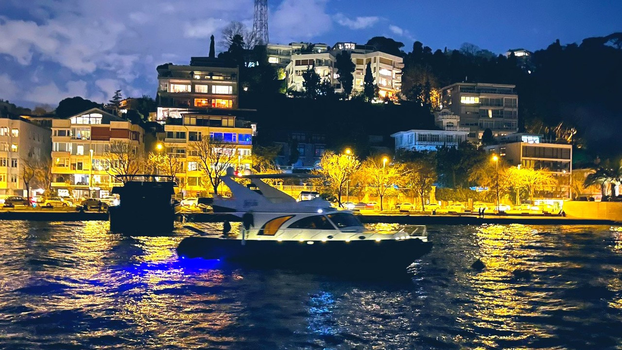 Beşiktaş açıklarında arızalanan teknedeki 3 kişi kurtarıldı