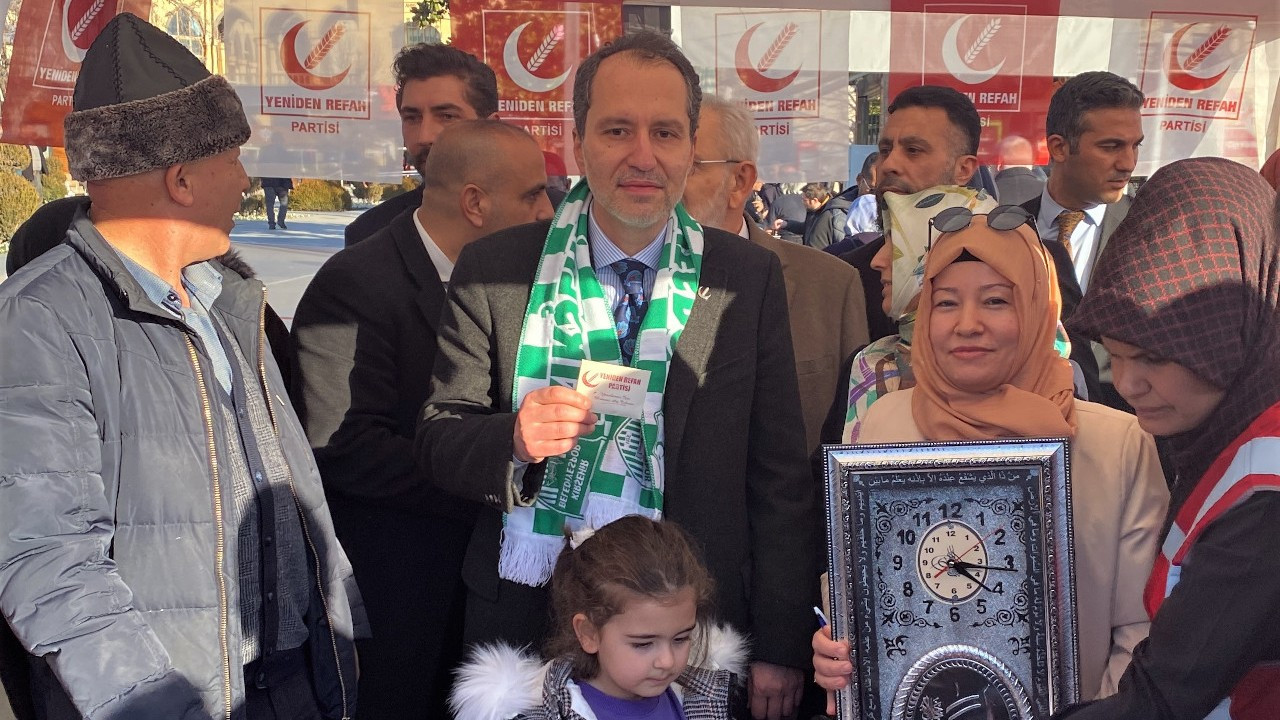 Fatih Erbakan, Kırşehir'de vatandaşlara ata tohumu dağıttı
