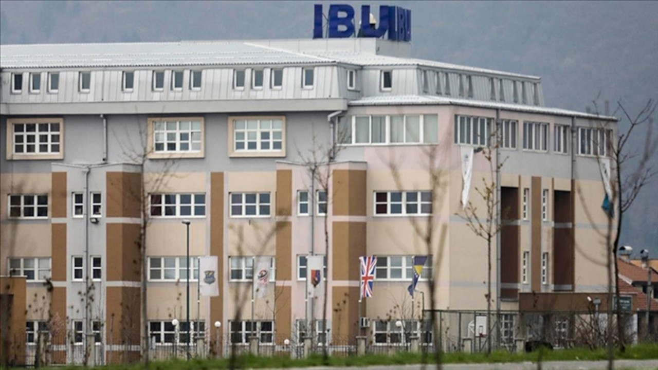 Bosna Hersek'te FETÖ okulları borç batağında