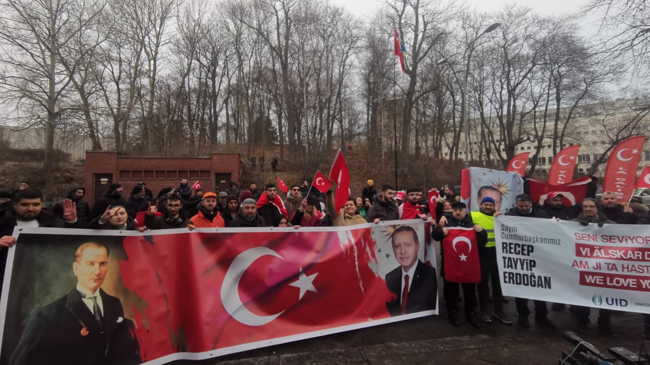 İsveç'te PKK destekçilerinin provokasyonu protesto edildi