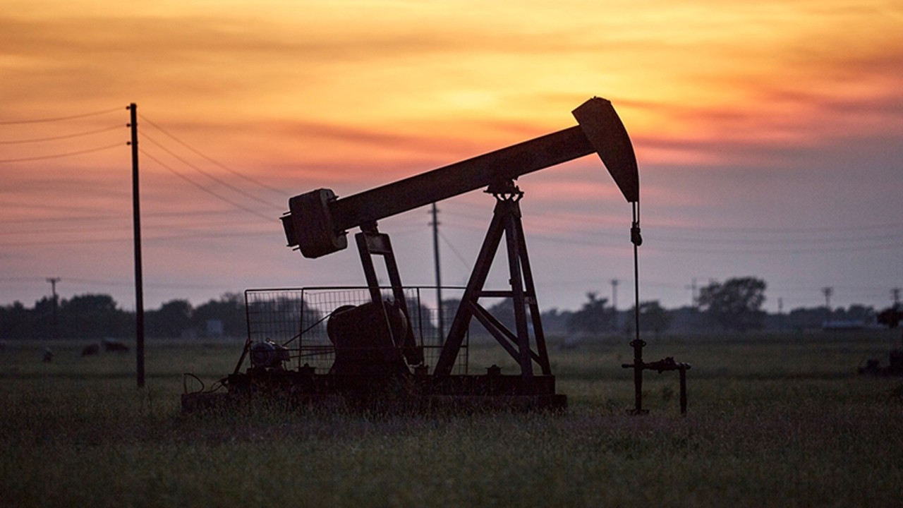 Brent petrolün varil fiyatı 83,47 dolar