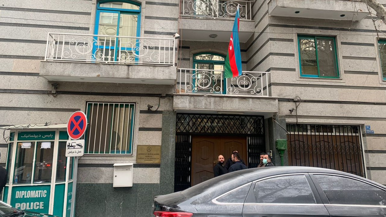 İran'daki Azerbaycan elçiliğine saldırı