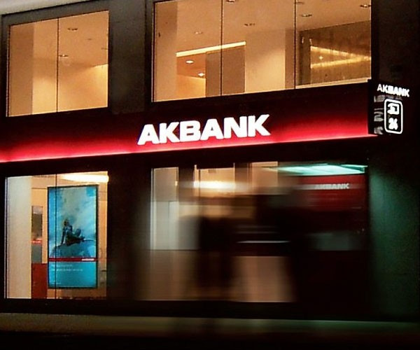Akbank, sendikasyon kredisini rekor taleple yeniledi