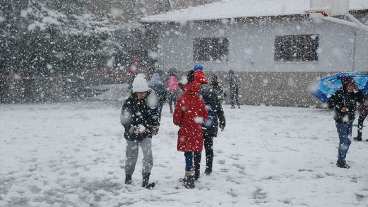 Sivas'ta yarın okullar tatil mi Valilik açıkladı
