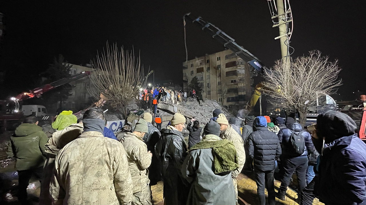 DEPREM FELAKETİ: Kahramanmaraş'ta 9 saat arayla iki büyük deprem - Depremle ilgili son haberler
