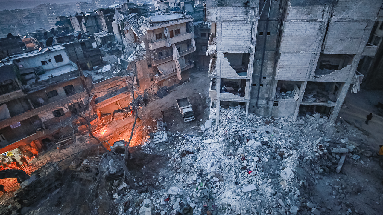 Suriye de felaketi yaşıyor: Can kaybı 4 bine yaklaştı