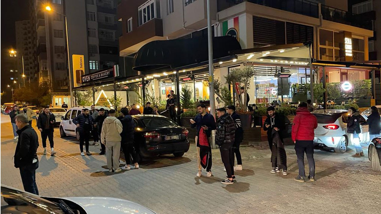 Hatay'da deprem sonrası vatandaşlar sokakta