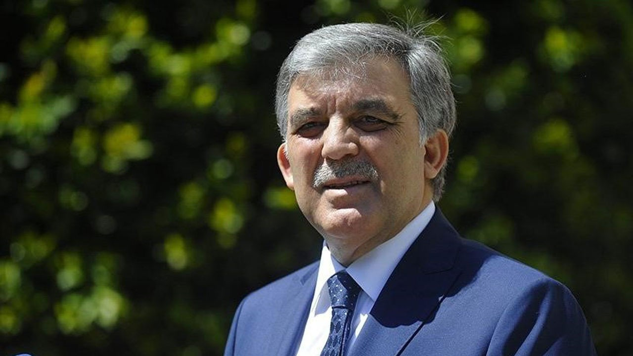 Abdullah Gül'den Cumhurbaşkanı Erdoğan'a kutlama