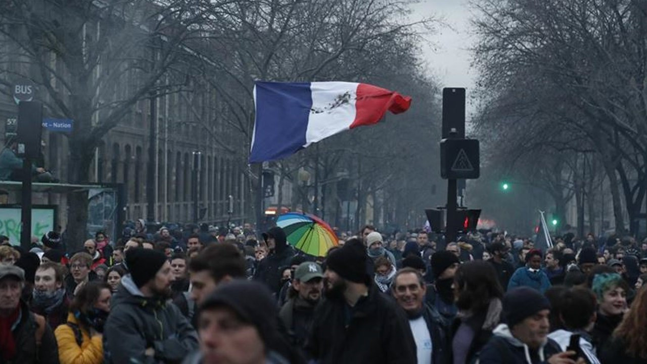 Fransa 'kara gün'ü bekliyor: Hayat duracak