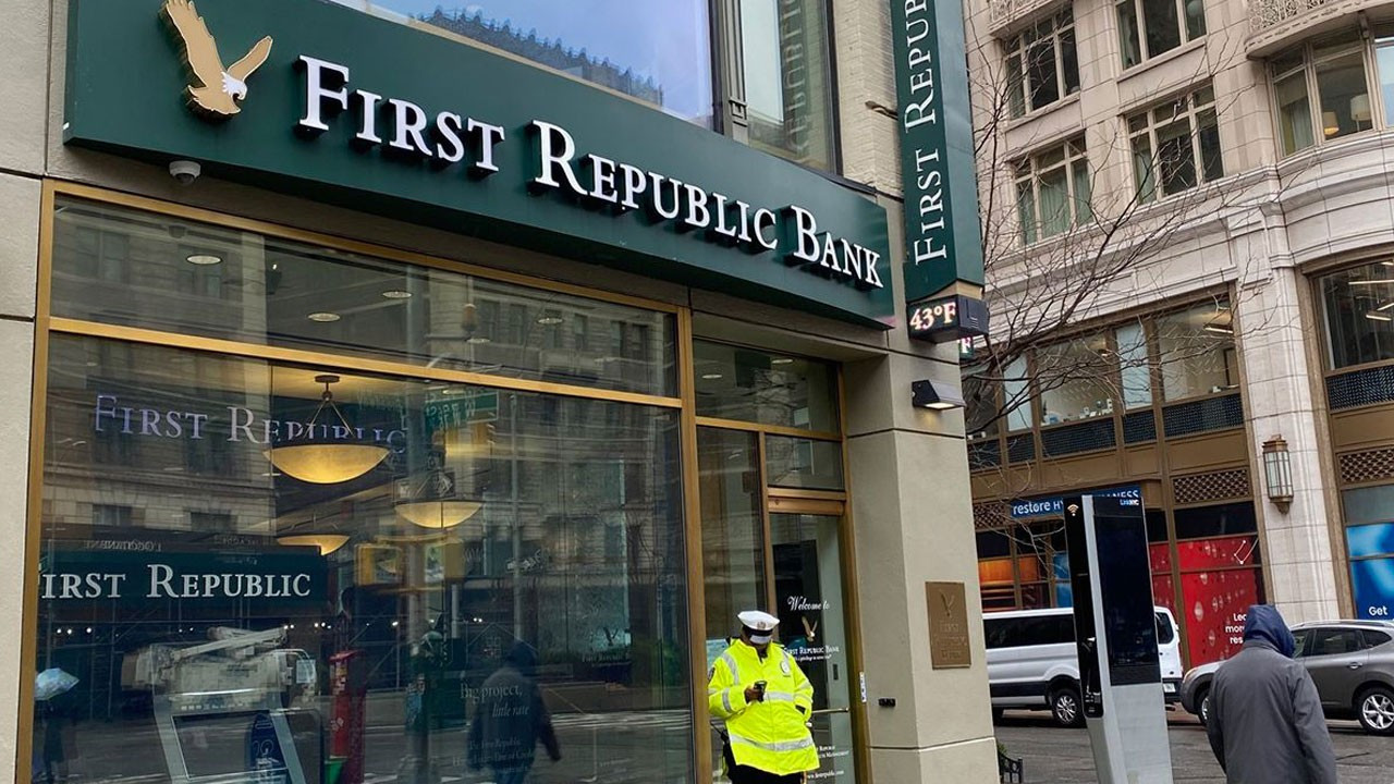 First Republic Bank'a 30 milyar dolarlık mevduat desteği