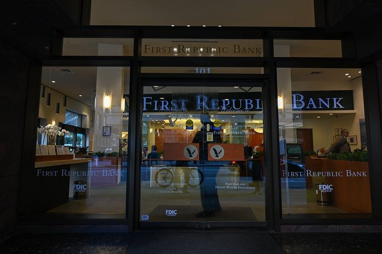 ABD'li First Republic Bank, 11 büyük bankadan 30 milyar dolarlık mevduat aldı - Sayfa 4