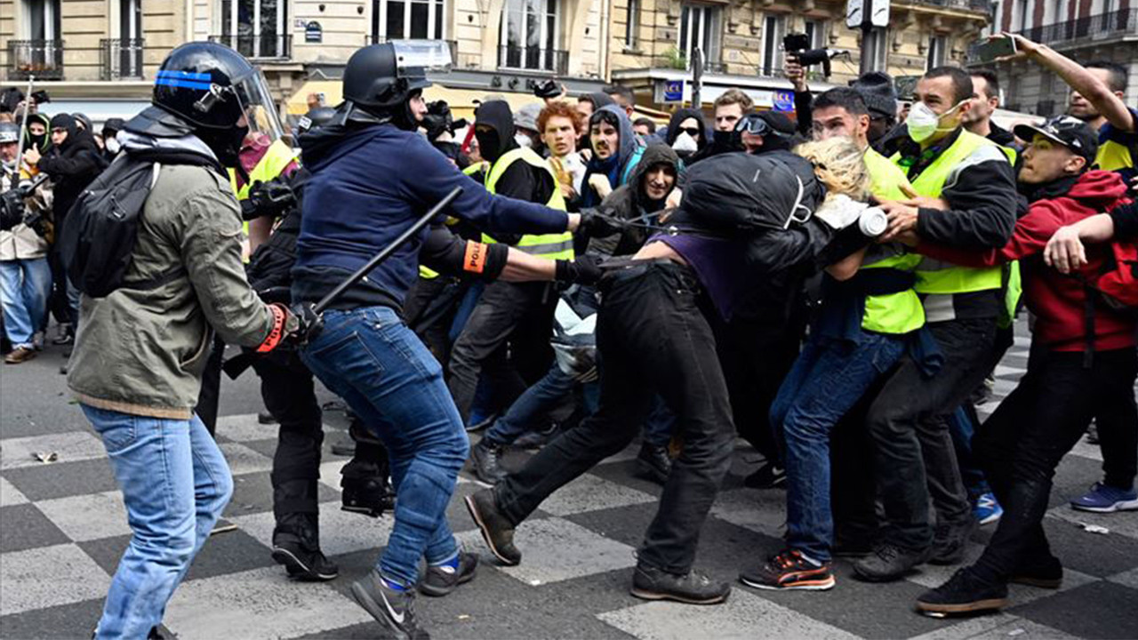 Fransa'da emeklilik reformu karşıtı gösterilerde 500 gözaltı
