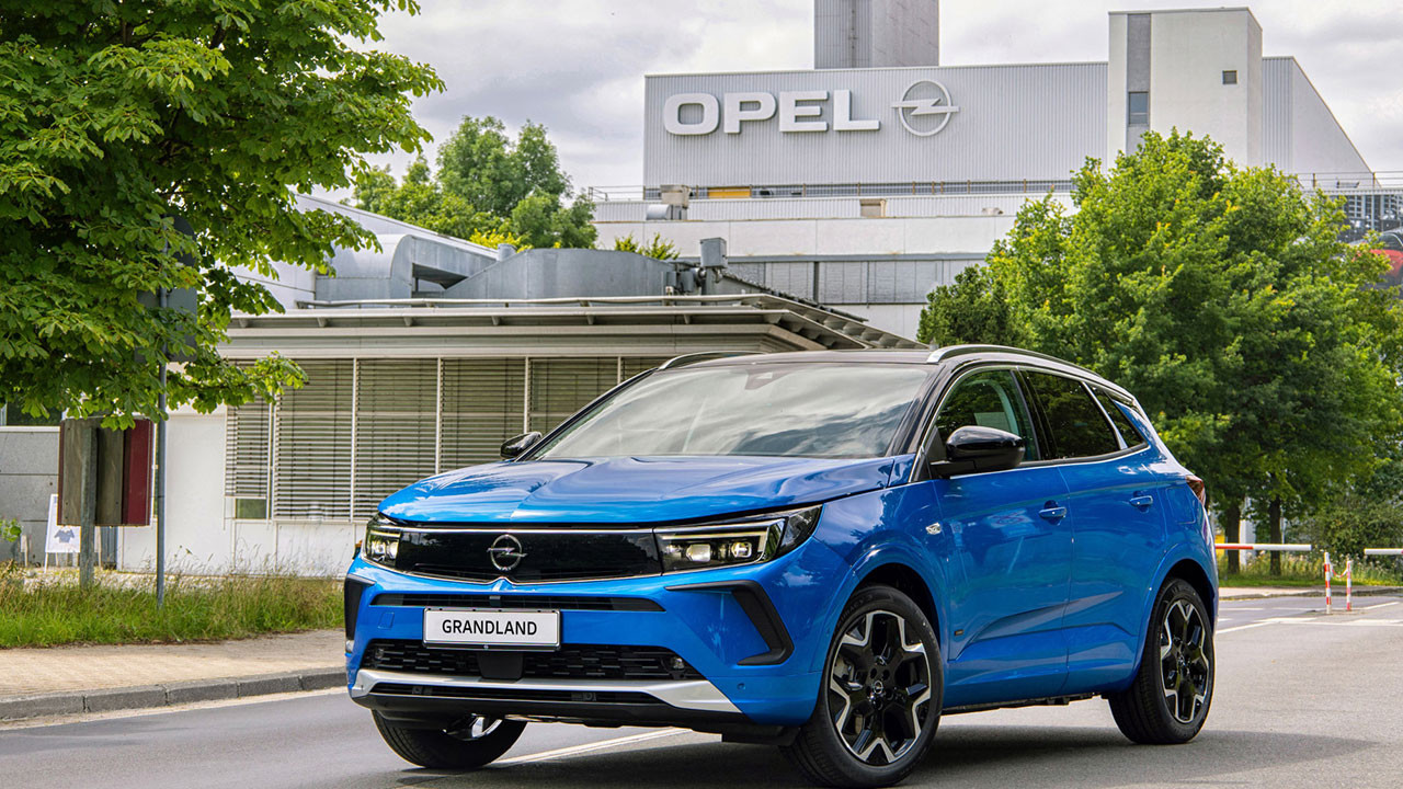 Opel, altı ayda 2022'deki satış rakamını geride bıraktı