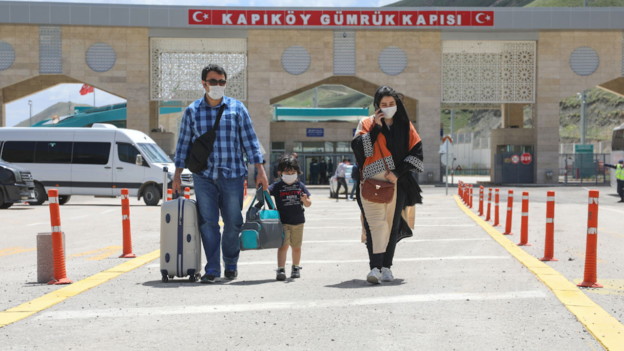 Kapıköy Sınır Kapısı hizmete başladı