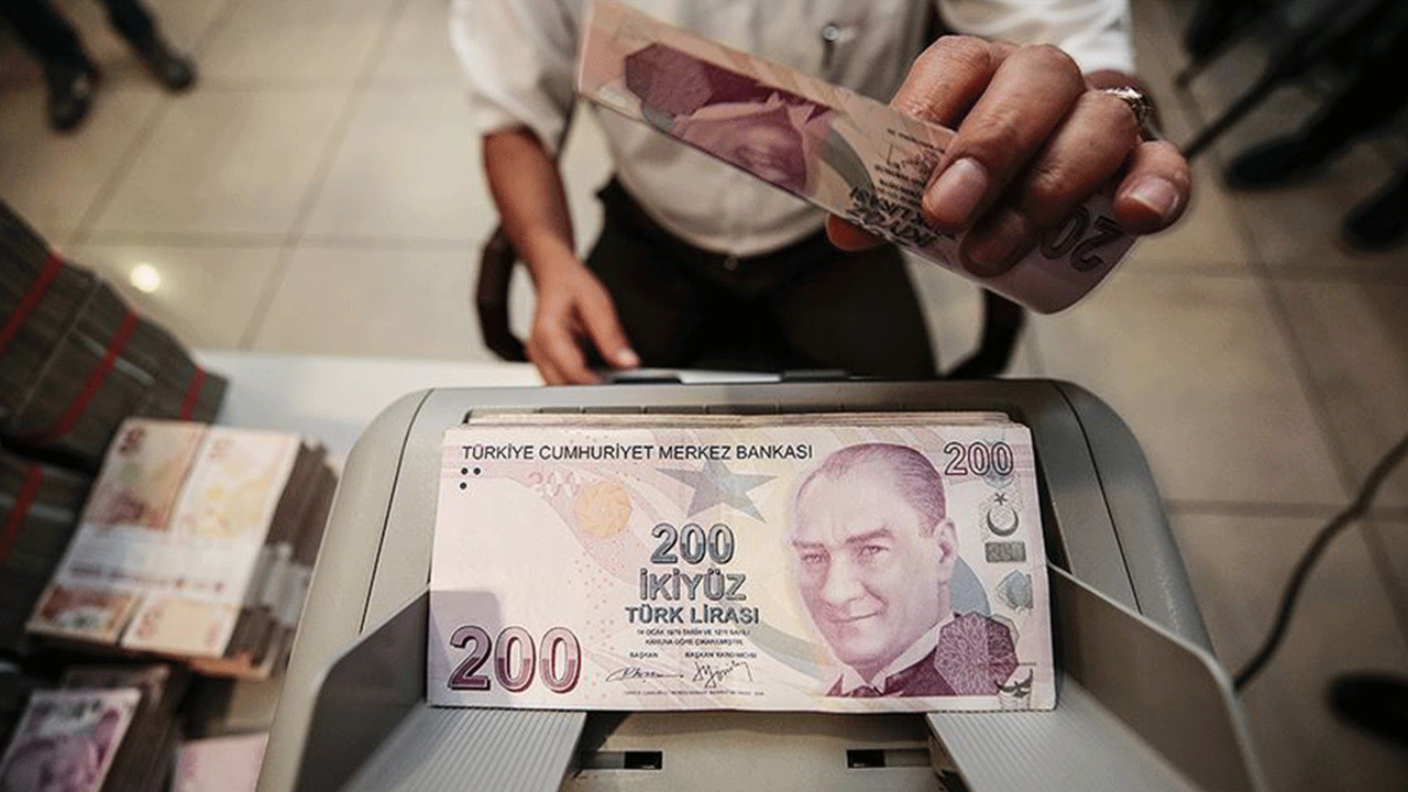Reuters: TL dolar karşısında iki ayın en düşük seviyesinde