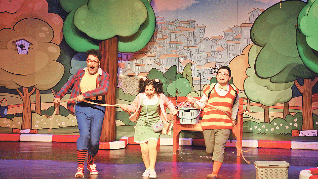 Eti Çocuk Tiyatrosu deprem bölgesinde çocuklar ile buluşuyor