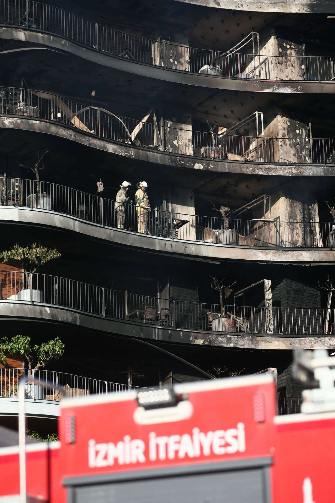 İzmir'de Folkart Sitesi'nde korkunç yangın: 7 kişi yaralandı - Sayfa 3