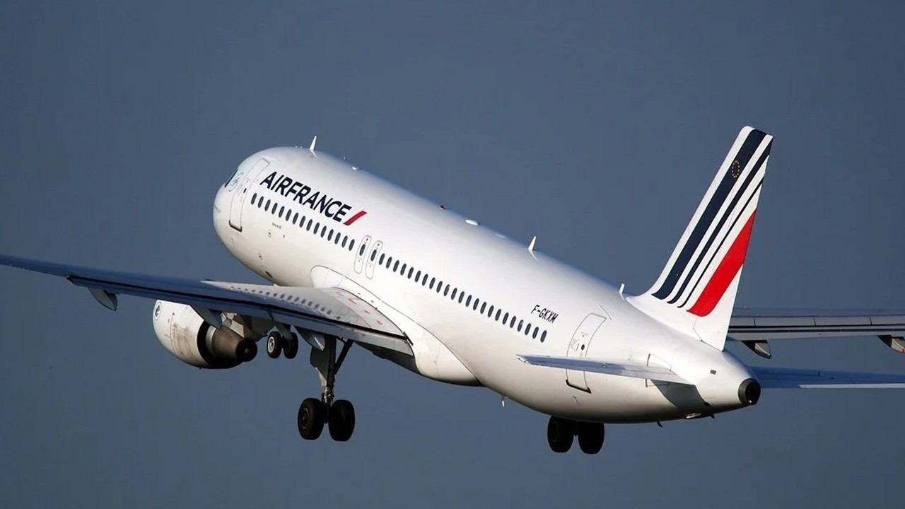 Fransa'da 2,5 saatin altındaki iç uçuş seferlerine yasak getirildi