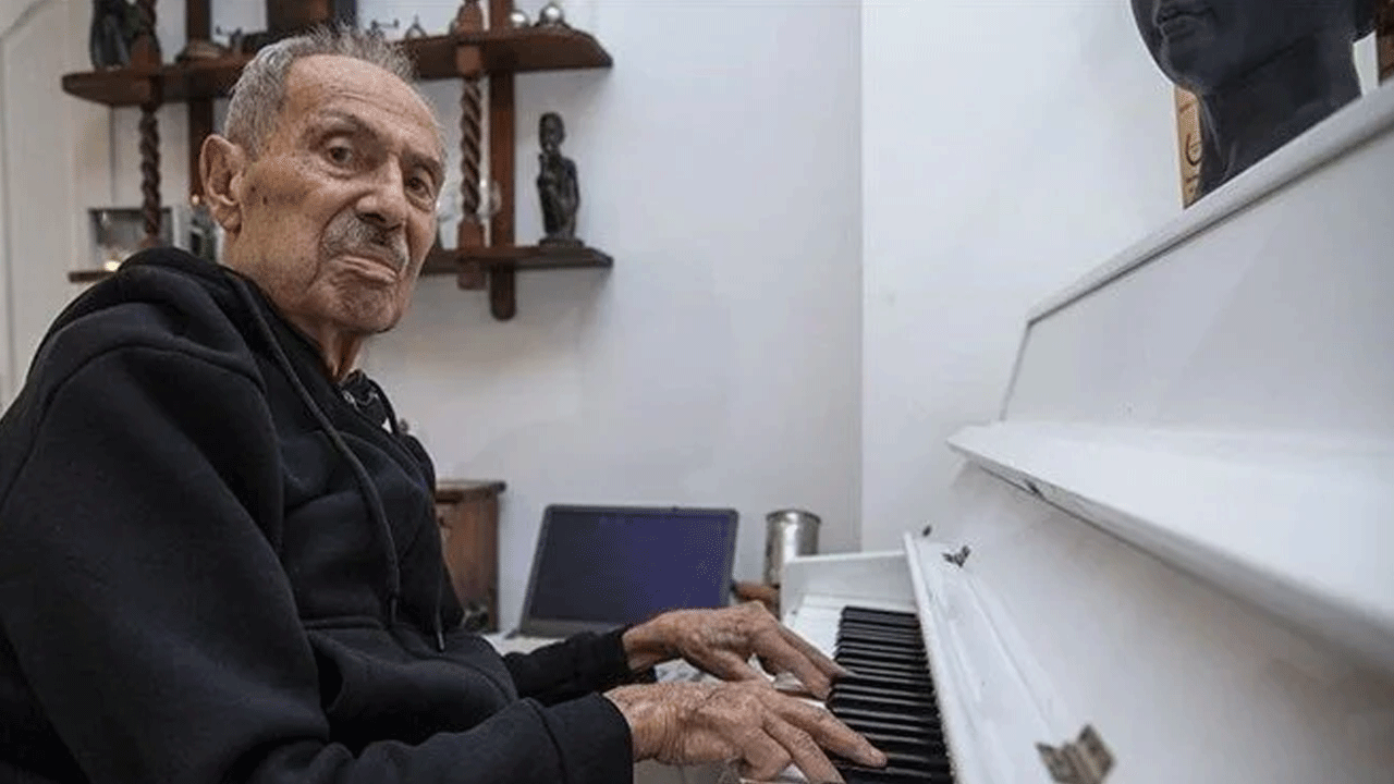 Türkiye'nin ilk piyanist şantörü İlhami Gencer yaşamını yitirdi