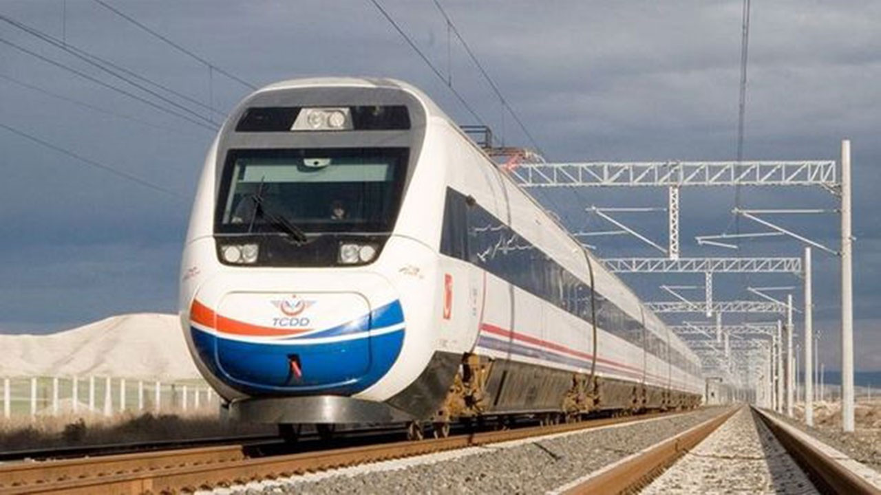 Milli elektrikli tren yolculu seferlerine bugün başlıyor