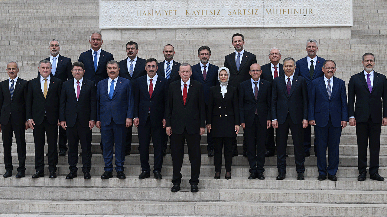 Cumhurbaşkanı Erdoğan ve kabine üyelerinden Anıtkabir'e ziyaret