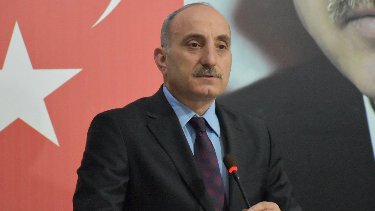 Erenler Belediye Başkanı Fevzi Kılıç, kalp krizi sonucu hayatını kaybetti