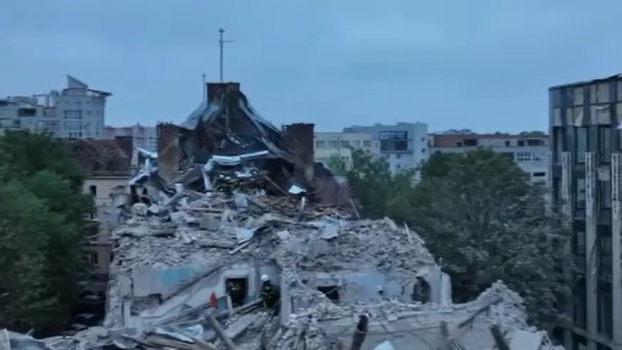 Lviv'de füze saldırısı: 4 ölü, 9 yaralı