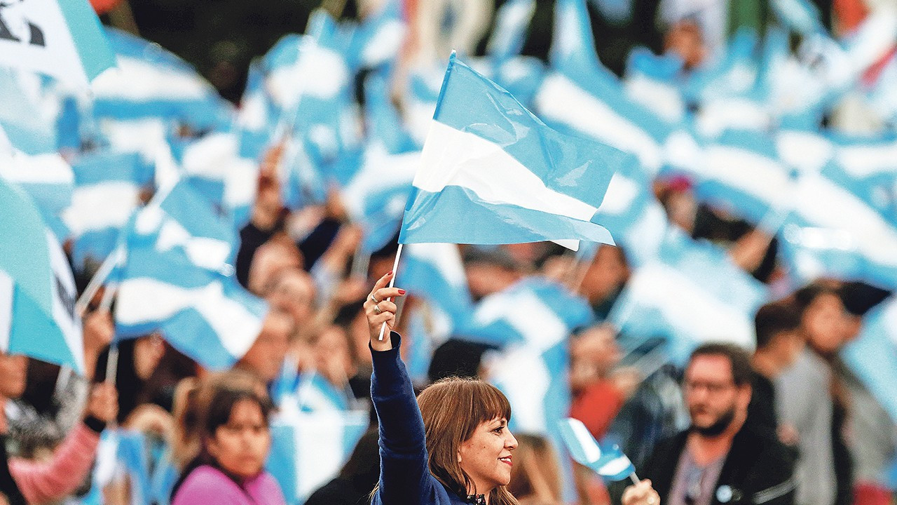 Arjantin'de devlet başkanı seçiminin ikinci turu yarın yapılacak