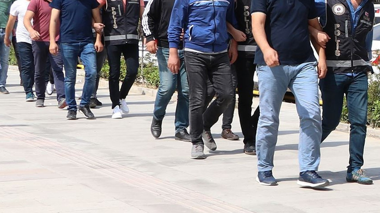 İstanbul'daki asayiş uygulamasında 568 kişi gözaltına alındı