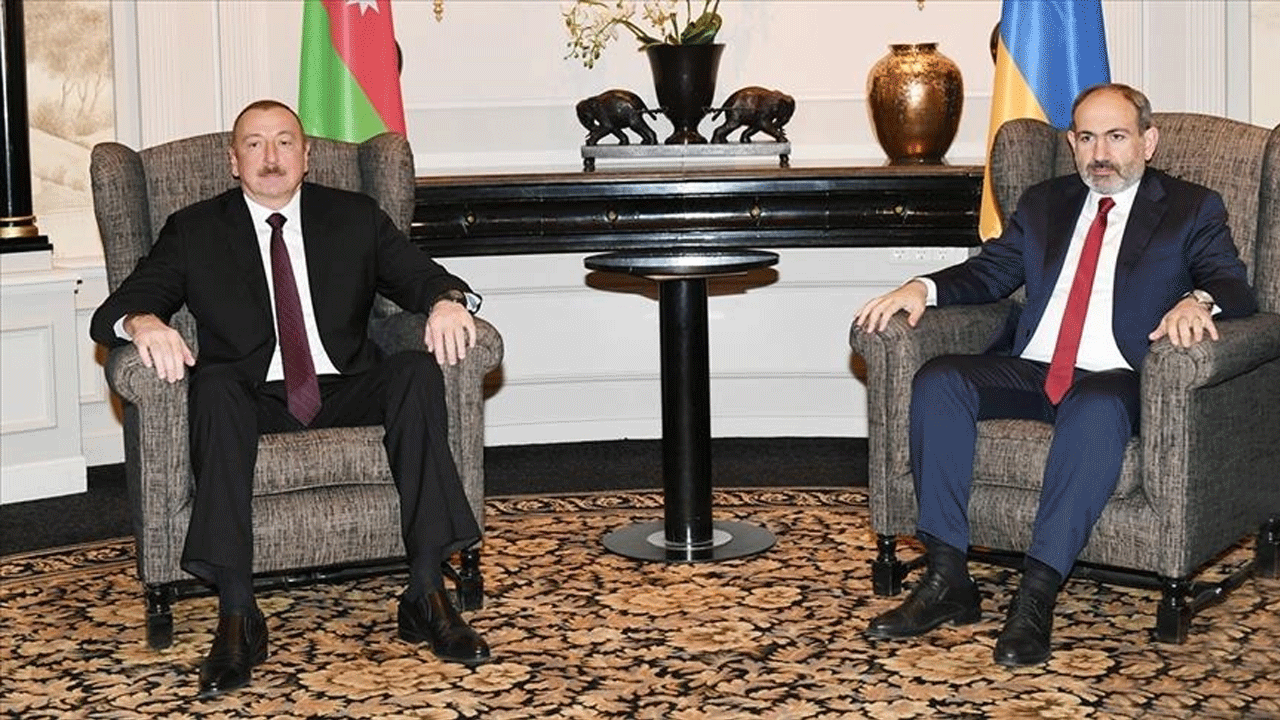 AB Konsey Başkanı Michel, Ermenistan ve Azerbaycan liderlerini cesur adımlar atmaya teşvik etti