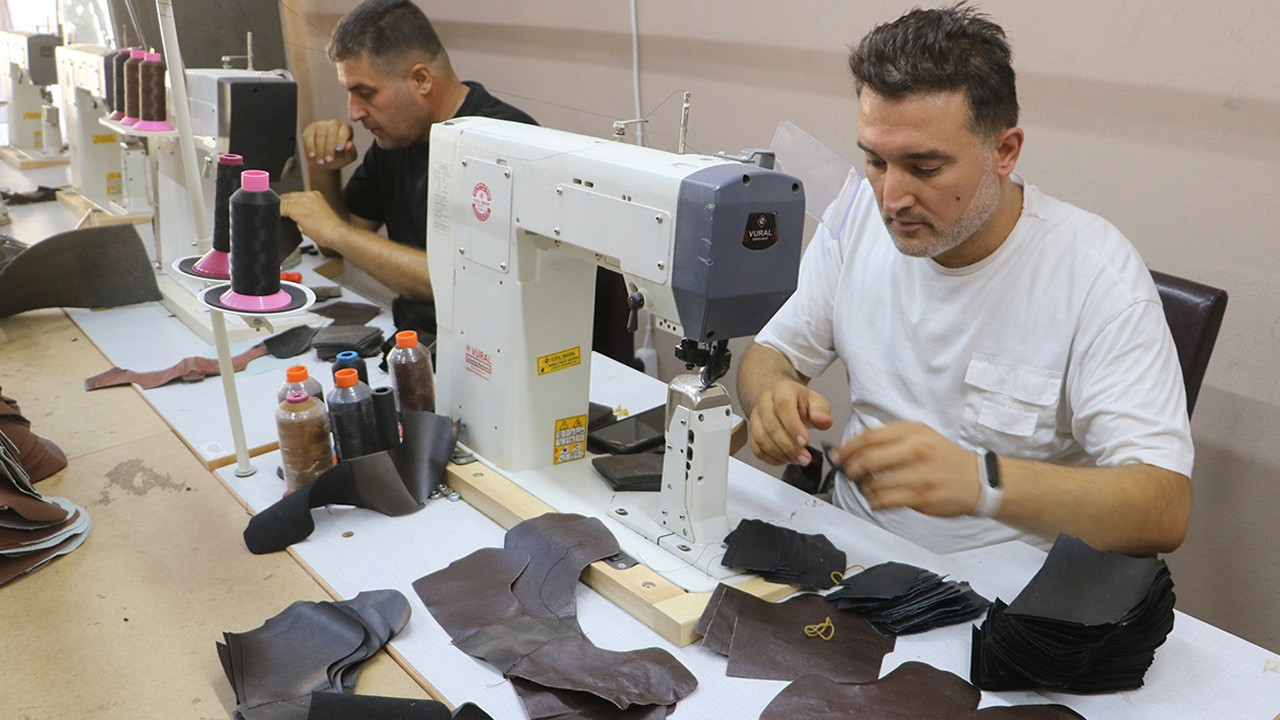 Enkaz kentin ayakkabı imalatçıları üretim desteği bekliyor