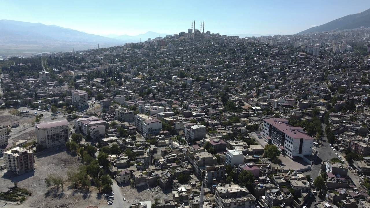 Depremin vurduğu Kahramanmaraş'ta çalışmalar sürüyor - Sayfa 3