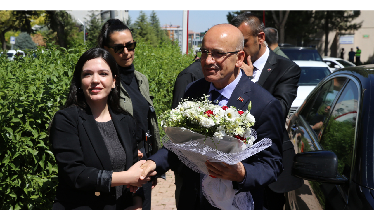 Hazine ve Maliye Bakanı Şimşek, Malatya'da ziyaretlerde bulundu