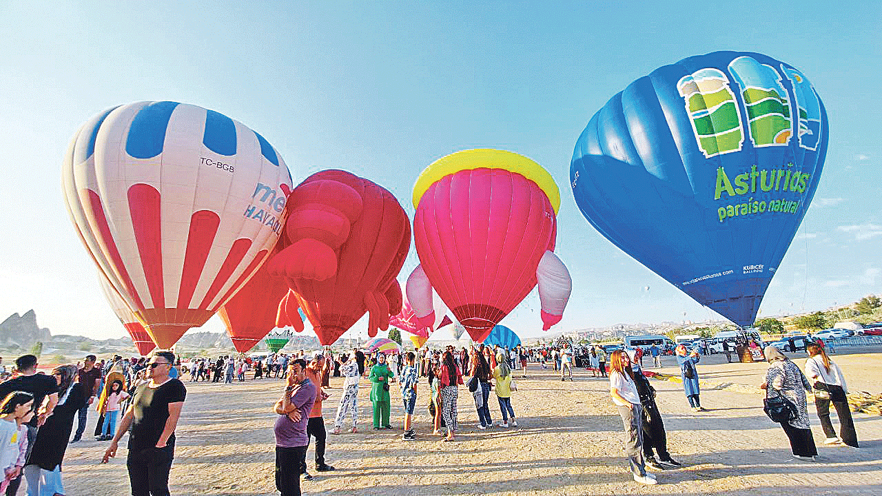 Kapadokya semalarını rengârenk balonlar süsledi