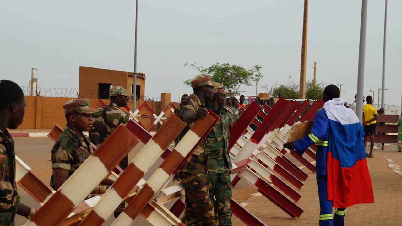 Nijer'den üç büyükelçiye 'Ülkeyi terk et' talimatı